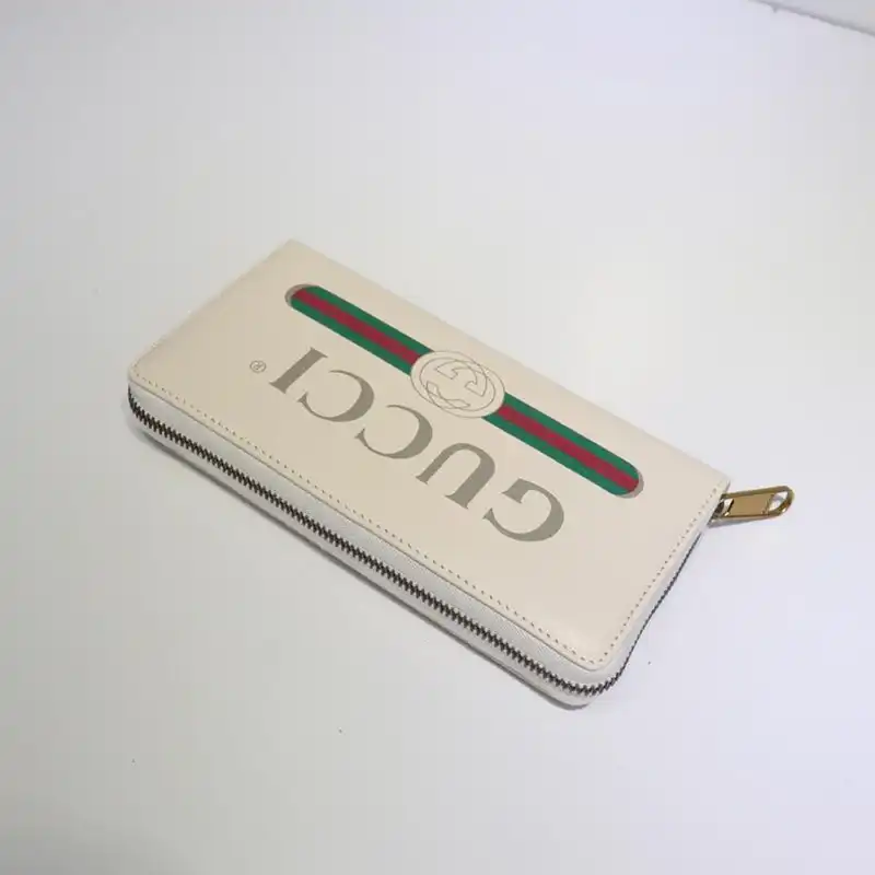 G*u*i brand handbags zip around wallet 1904g0015