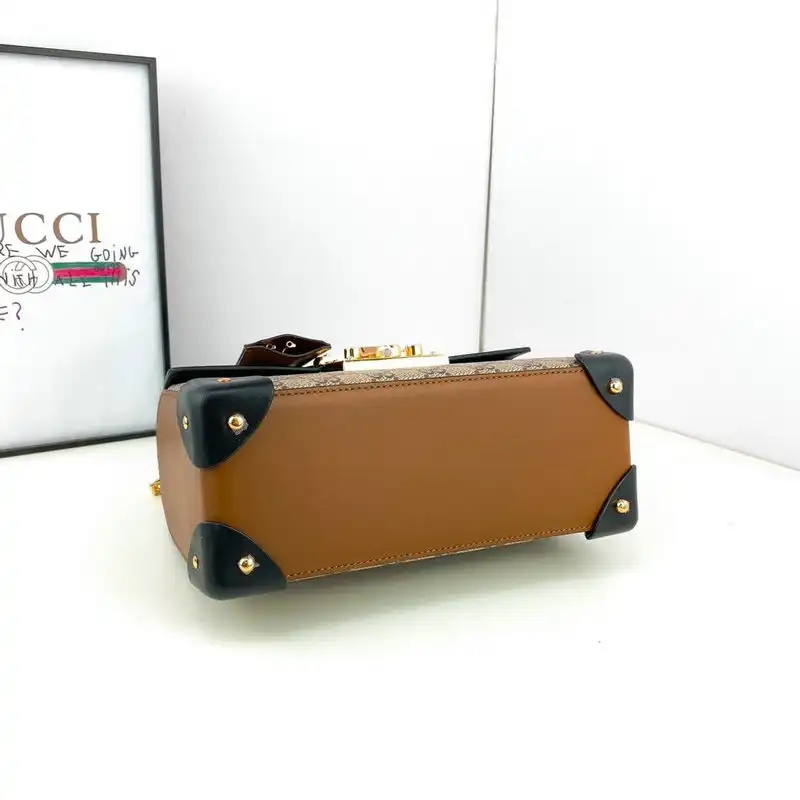 G*u*i bags 20b570217