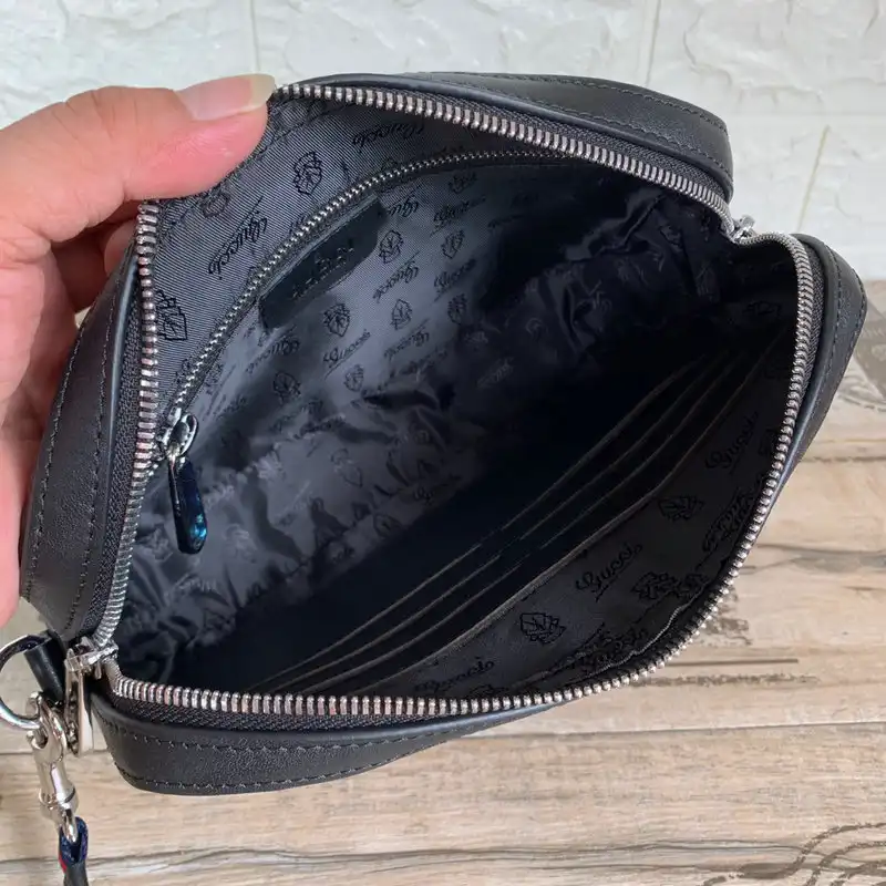 G*u*i bags 2111yz0048