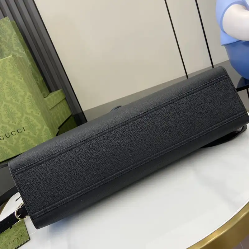 G*u*i bags 2408ya0030