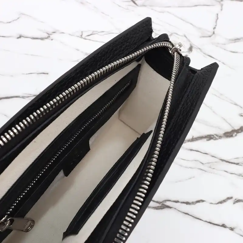 G*u*i bags 2411ya0198