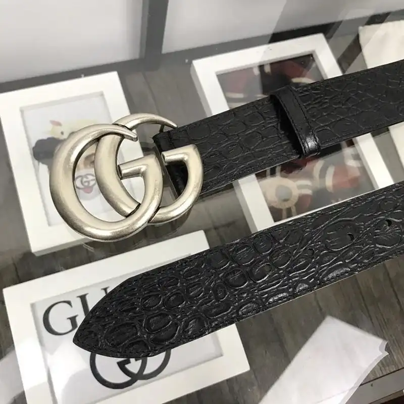 G*u*i s belts 19bl0056