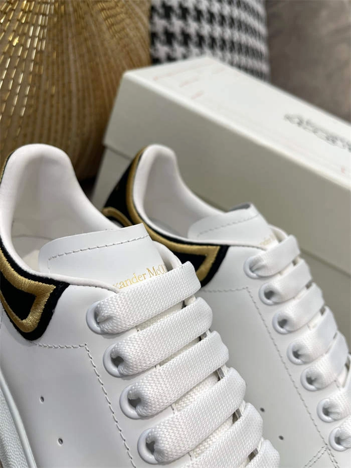 SunProtective Alexander McQueen Oversized 2591