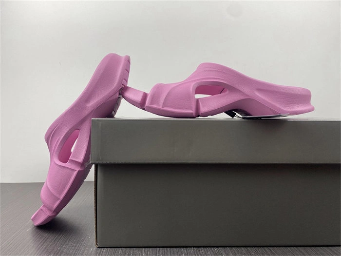 WellDesigned BLCG SLIPPERS 5591