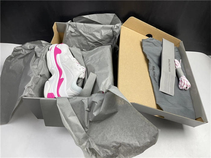 BLCG TRIPLE SNEAKER 536737 W0901 OdorResistant 4487