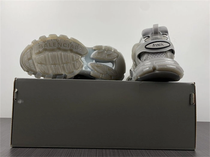 ComfortFit BLCG Track Clear Sole Gray 647742 W3BM4 4406