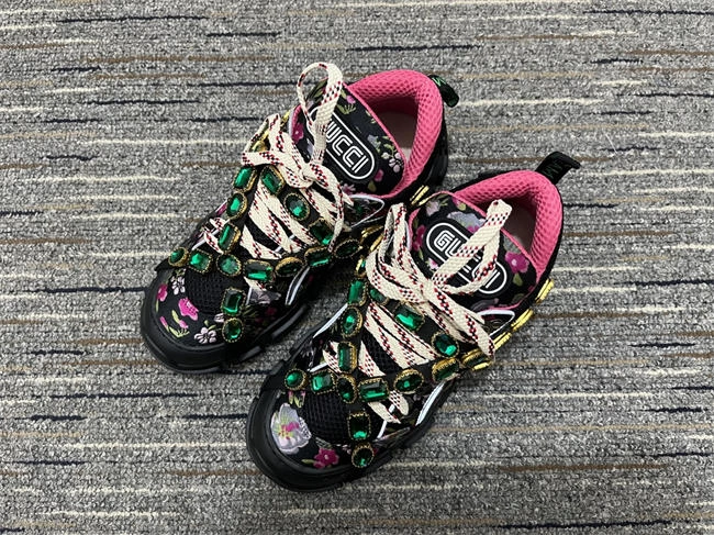 thermal G*u*i flashtrek sneaker 286