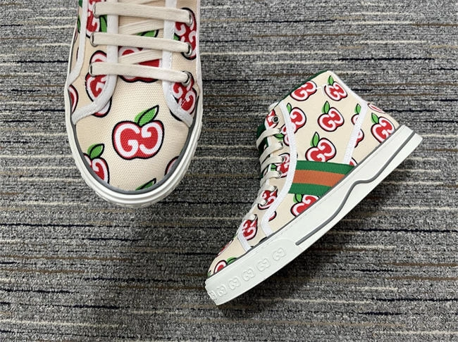 G*u*i high top sneaker casual 220
