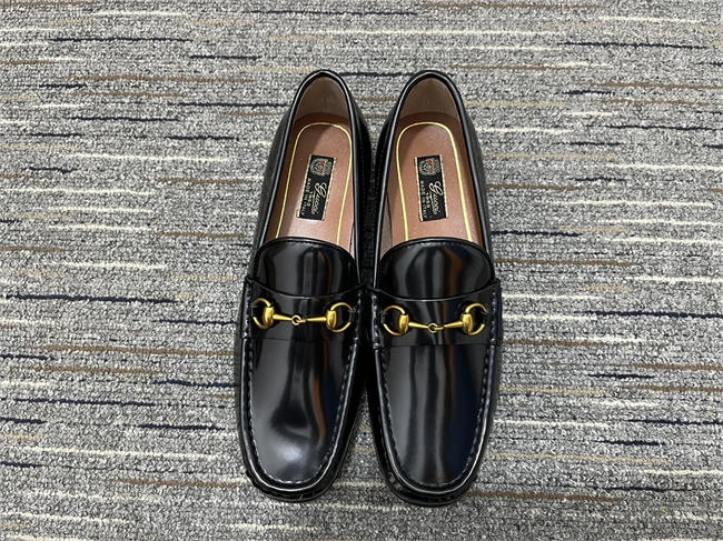 G*u*i loafer sustainable 334