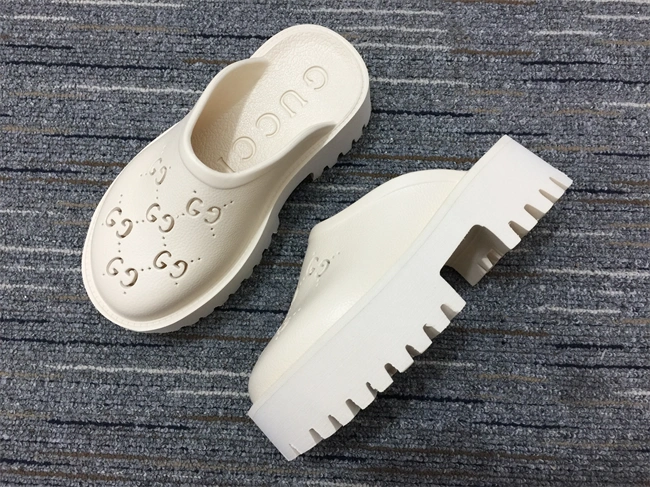 freshlook G*u*i slide 402