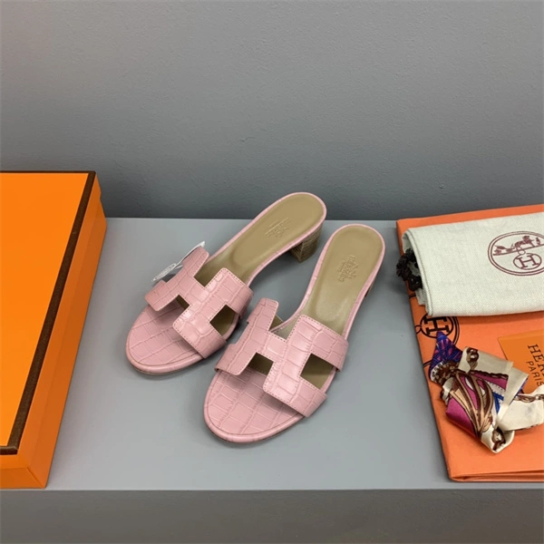 H Slipper Unisex 2365