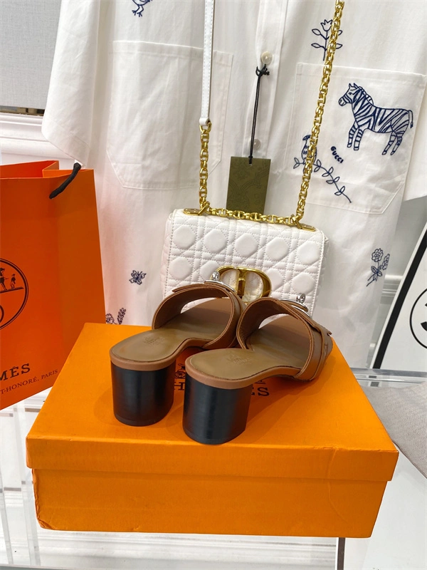 H Slipper Modern 2376