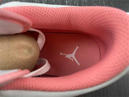 Trendsetting Jordan Legacy312 FN3407- 4197