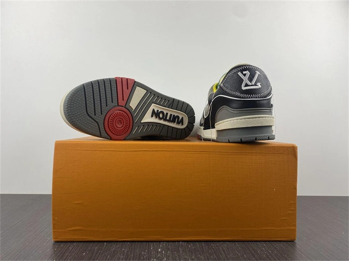 ModernLook Luis Vitton Trainer Green SS21 1A8QA 2146