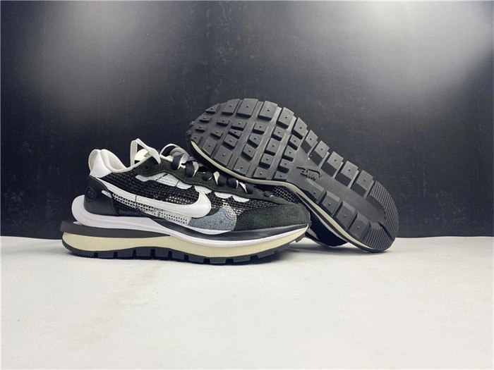 Nike Vaporwaffle sacai Black White CV1363- StreetReady 5239