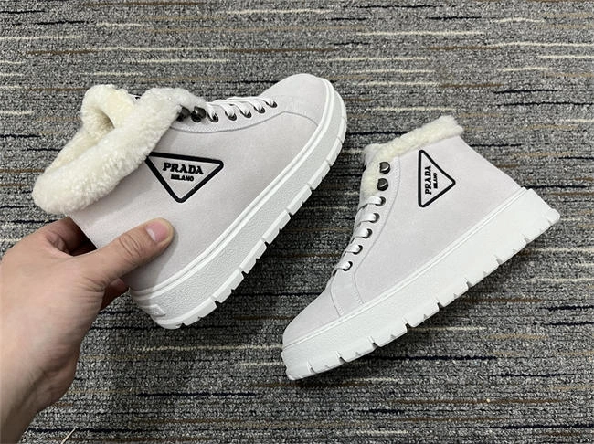 Neat Prada Sneaker Women 3392